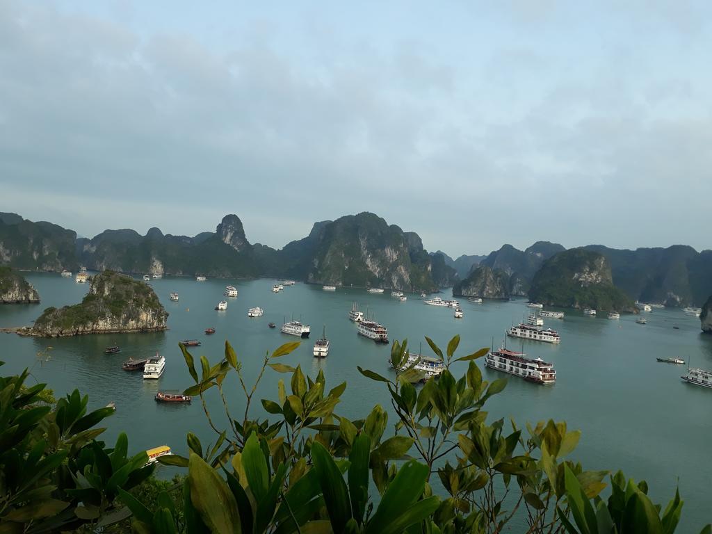 Halong Majestic Legend Cruise Hotel Ha Long Bagian luar foto